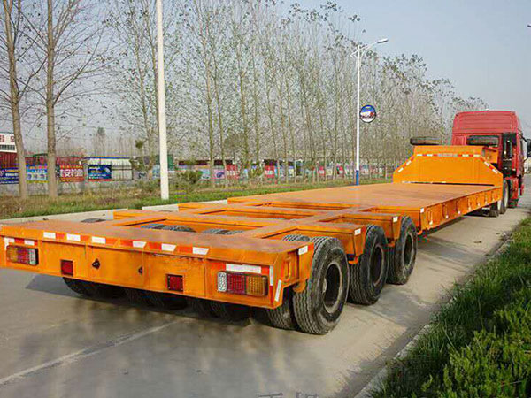 梁山平板式半挂车