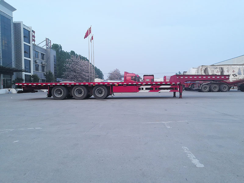 低平板半挂车