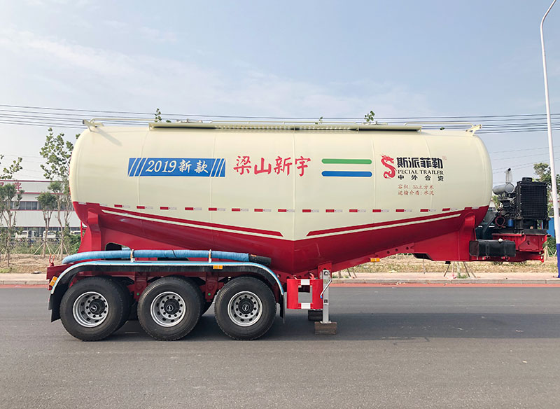 粉粒物料运输罐车